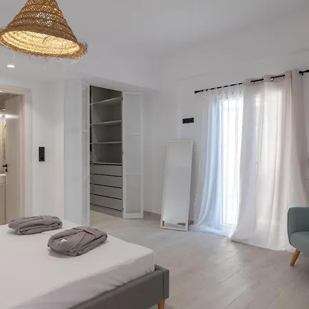 Parosdise Luxury Suites מראה חיצוני תמונה