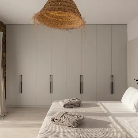 Parosdise Luxury Suites מראה חיצוני תמונה