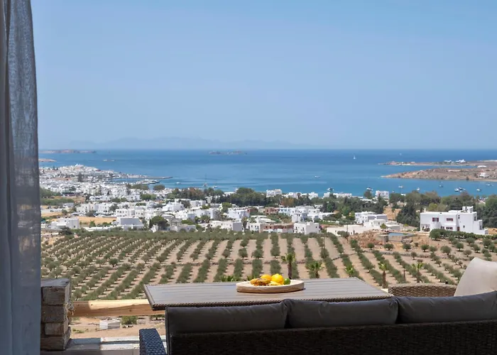 Parosdise Luxury Suites